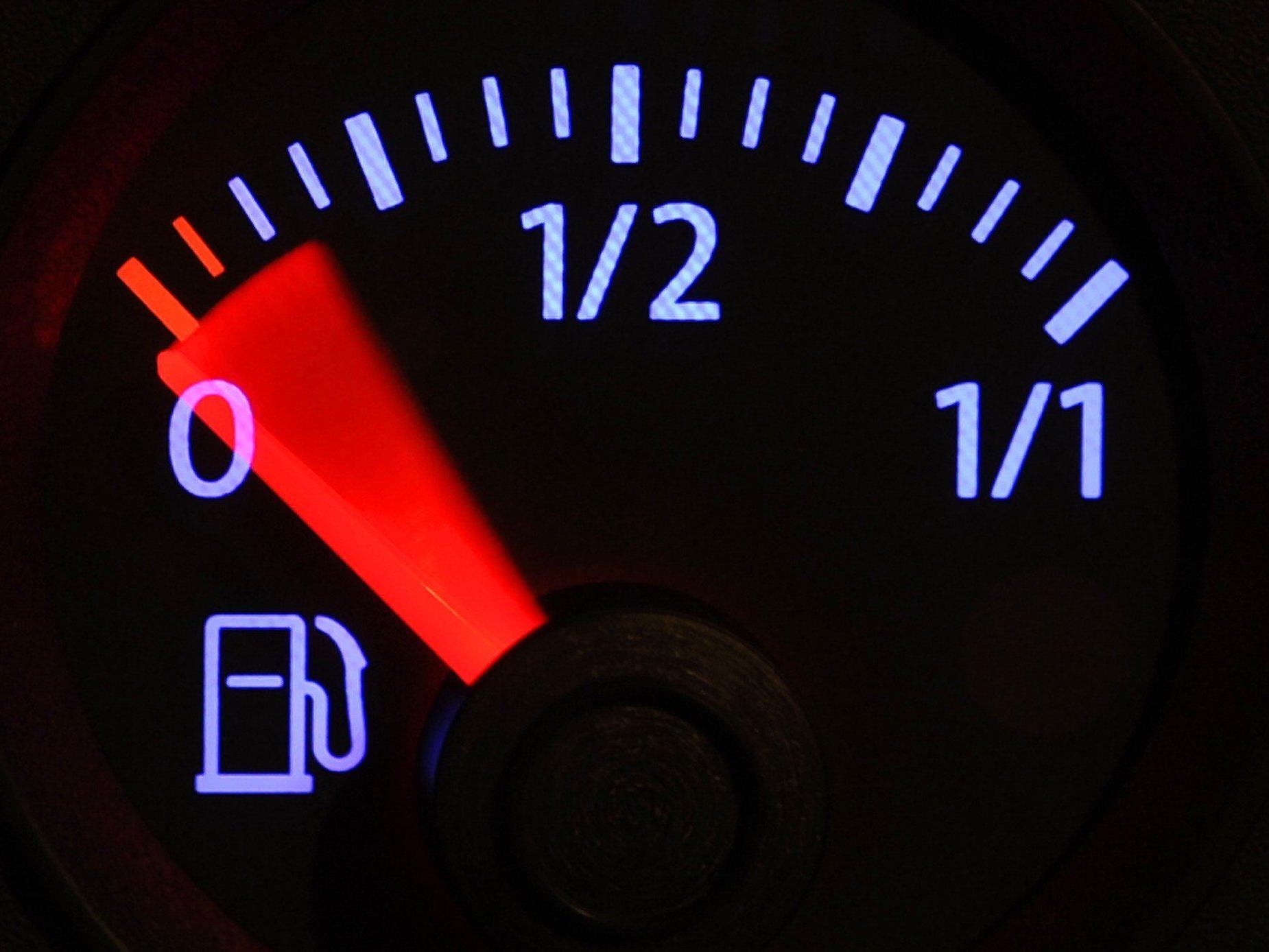 Klägerin: Fahrzeug verbrauche zu viel Treibstoff, weil die Einspar-Automatik nicht funktioniere.