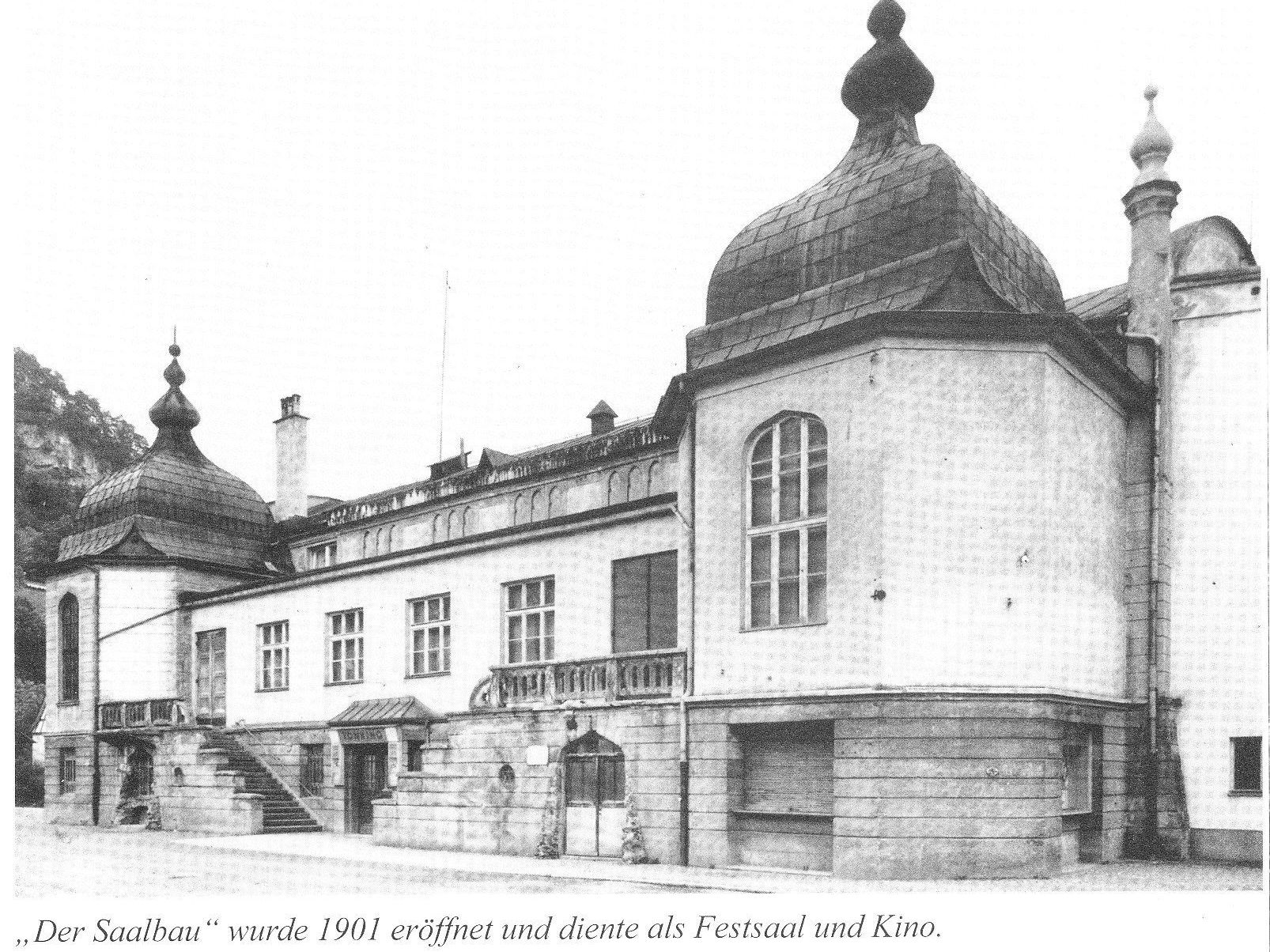 Das in seiner Architektur an eine Synagoge erinnernde Saalbaukino hat in seinen Anfängen das kulturelle Leben der Stadt Feldkirch nachhaltend mitgeprägt. Das in seiner Architektur an eine Synagoge erinnernde Saalbaukino hat in seinen Anfängen das kulturelle Leben der Stadt Feldkirch nachhaltend mitgeprägt.