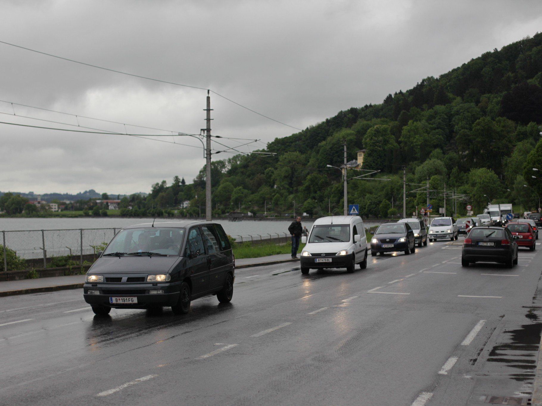 L 190 in Lochau: Tagesdurchschnitt 22.372, davon Schwerverkehr: 552. Top-Tag: 25. Februar, 28.723 Fahrzeuge. L 190 in Lochau: Tagesdurchschnitt 22.372, davon Schwerverkehr: 552. Top-Tag: 25. Februar, 28.723 Fahrzeuge.