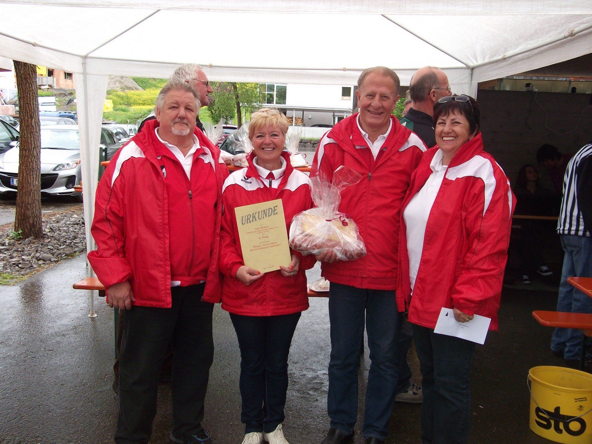 Erich Matthä, Inge Voltolini, Arnold Voltolini und Beate Matthä (v.l.n.r.) Erich Matthä, Inge Voltolini, Arnold Voltolini und Beate Matthä (v.l.n.r.)
