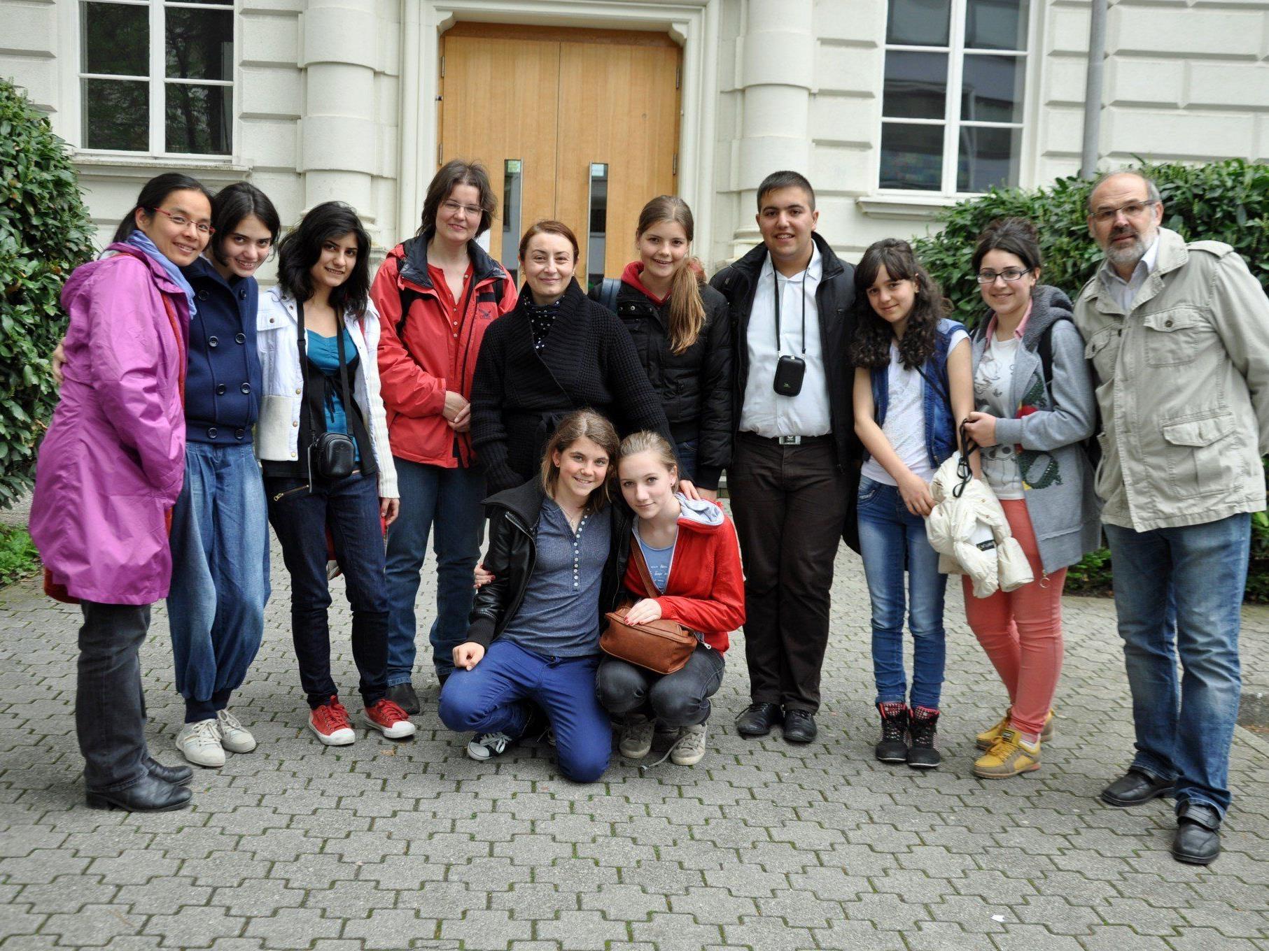 Die internationale Schulpartnerschaft mit Armenien ist ein UNESCO-Projekt am BG Dornbirn. Die internationale Schulpartnerschaft mit Armenien ist ein UNESCO-Projekt am BG Dornbirn.