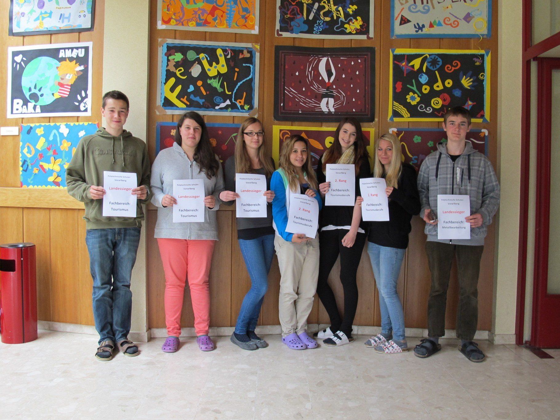 Drei Siege konnten die Polyschüler mit nach Hause nehmen. Drei Siege konnten die Polyschüler mit nach Hause nehmen.