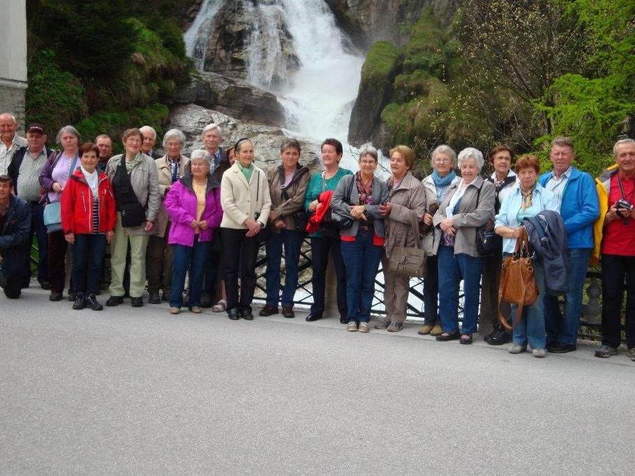 Eine sehr gelungene Frühlingsfahrt der Pensionisten aus Mittel- und Hinterwald Eine sehr gelungene Frühlingsfahrt der Pensionisten aus Mittel- und Hinterwald