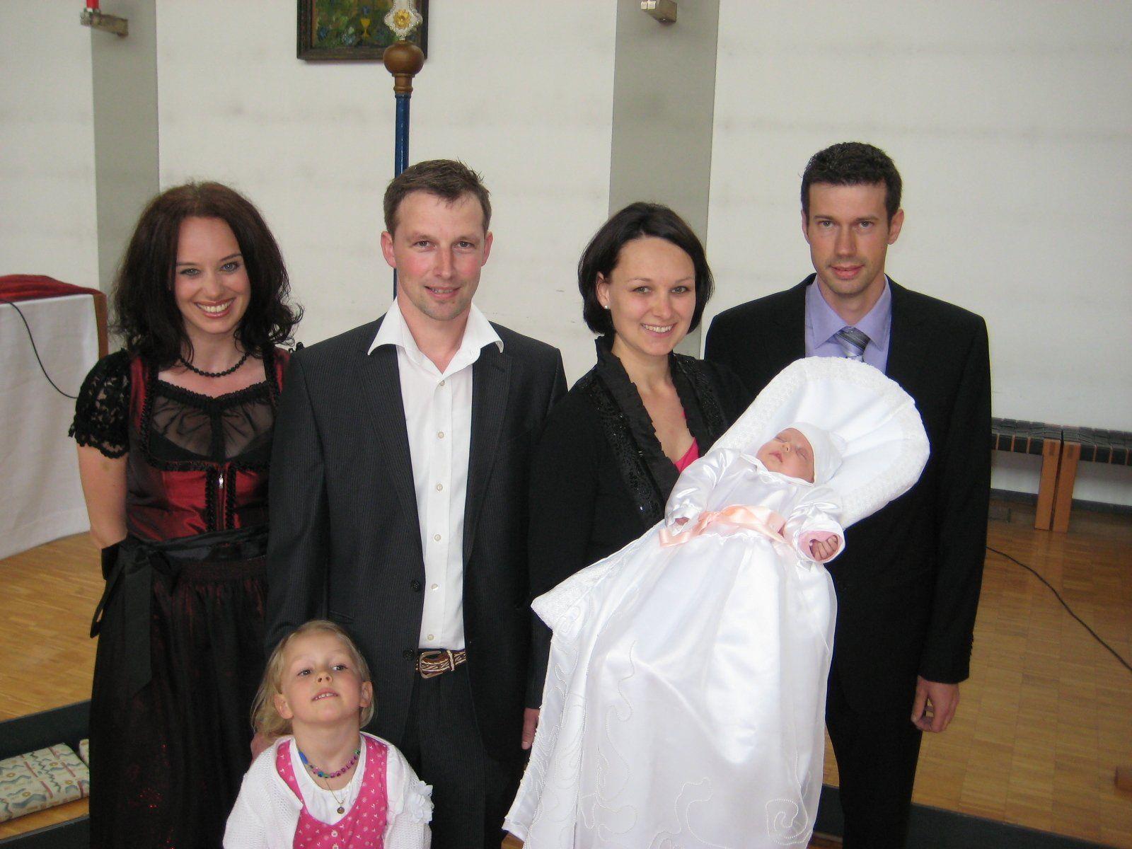 Victoria Moosburger wurde getauft.