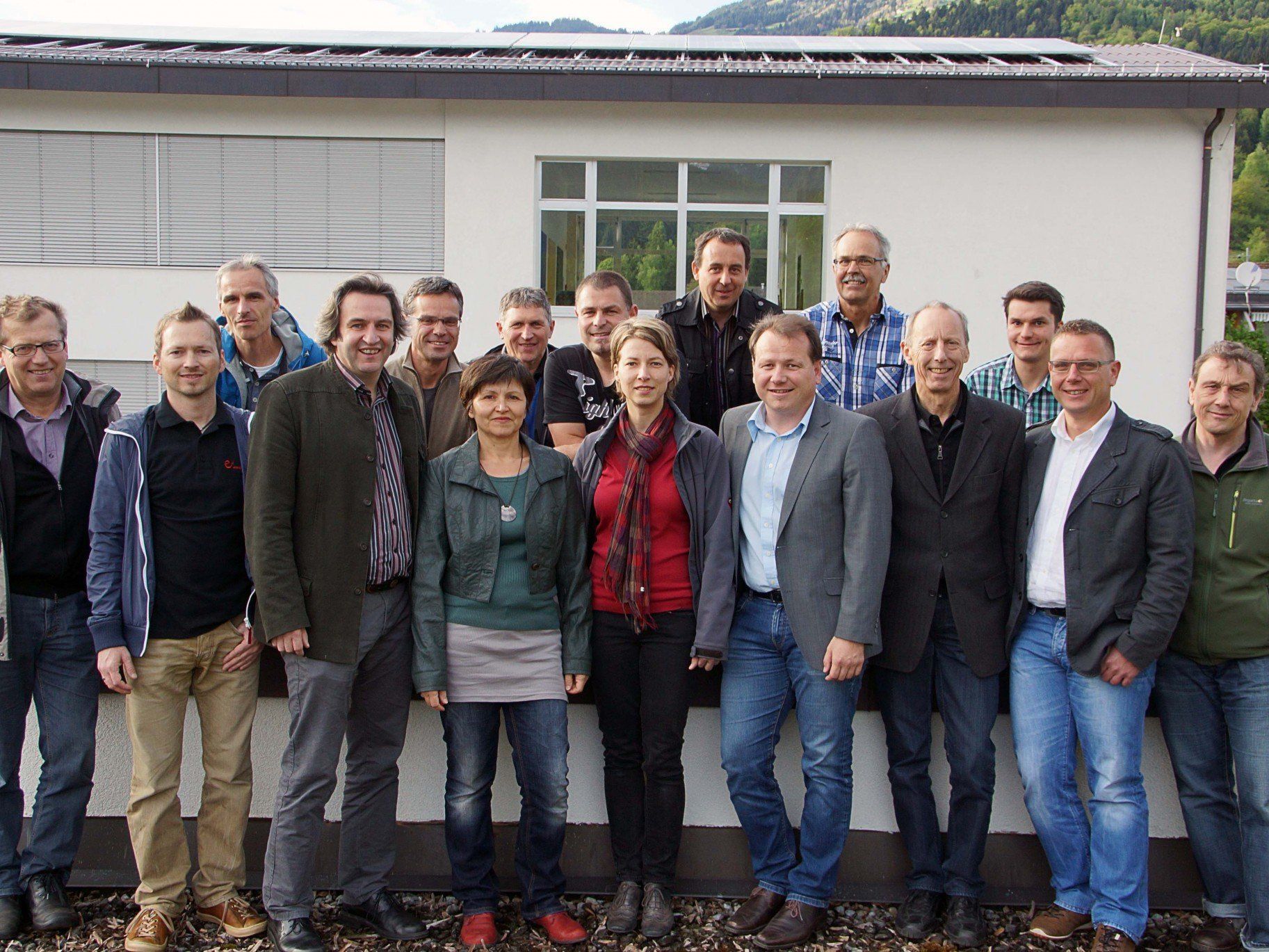 Das Blumenegger e5-Regionalteam setzt auf Sonnenenergie. Das Blumenegger e5-Regionalteam setzt auf Sonnenenergie.