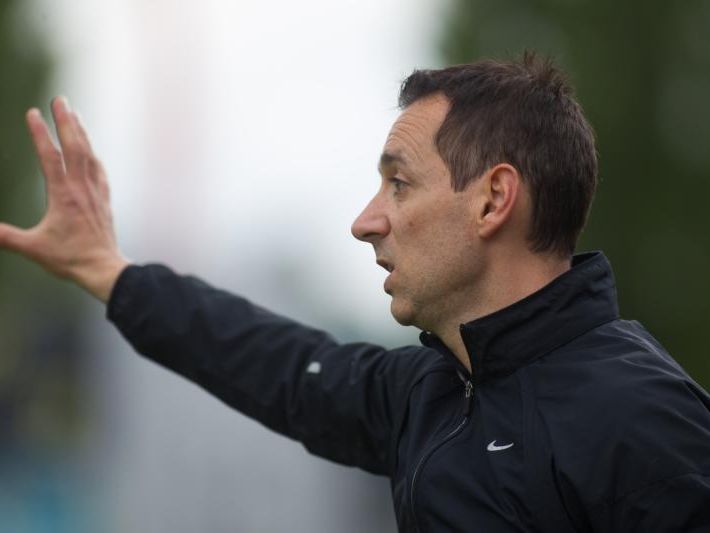 Bregenz-Trainer Mladen Posavec hat ein lukratives Angebot von der AKA Kärnten als neuer Sportchef vorliegen. Bregenz-Trainer Mladen Posavec hat ein lukratives Angebot von der AKA Kärnten als neuer Sportchef vorliegen.