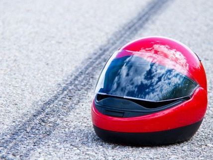 Ein Motorradlenker wurde bei dem Unfall in Niederösterreich schwer verletzt. Ein Motorradlenker wurde bei dem Unfall in Niederösterreich schwer verletzt.