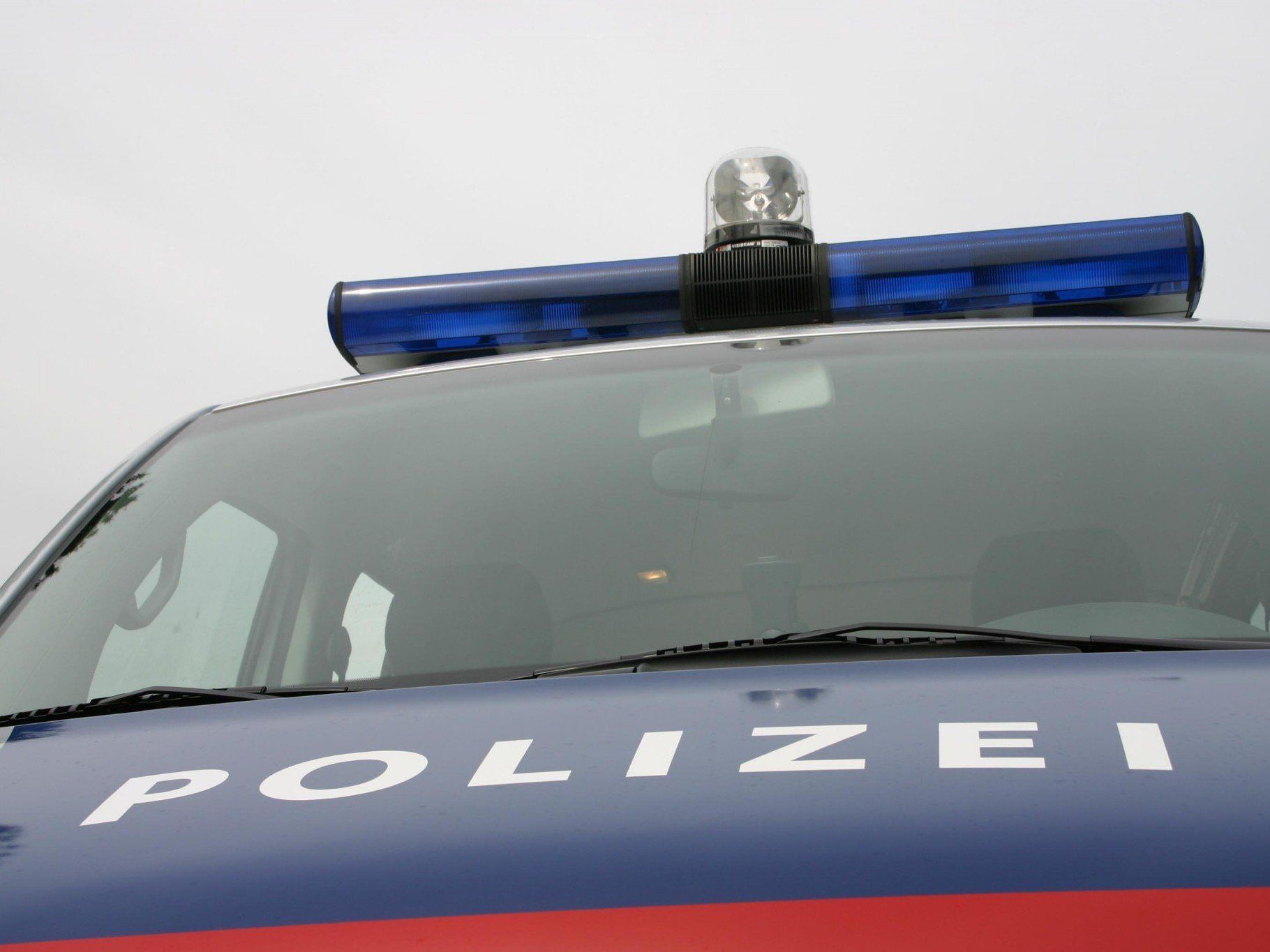 Die Polizei bittet um Mithilfe. Die Polizei bittet um Mithilfe.