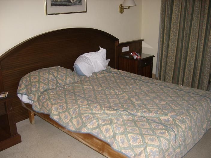 Überdecken und Zierkissen: Nummer eins auf der No-Go-Liste. Überdecken und Zierkissen: Nummer eins auf der No-Go-Liste.