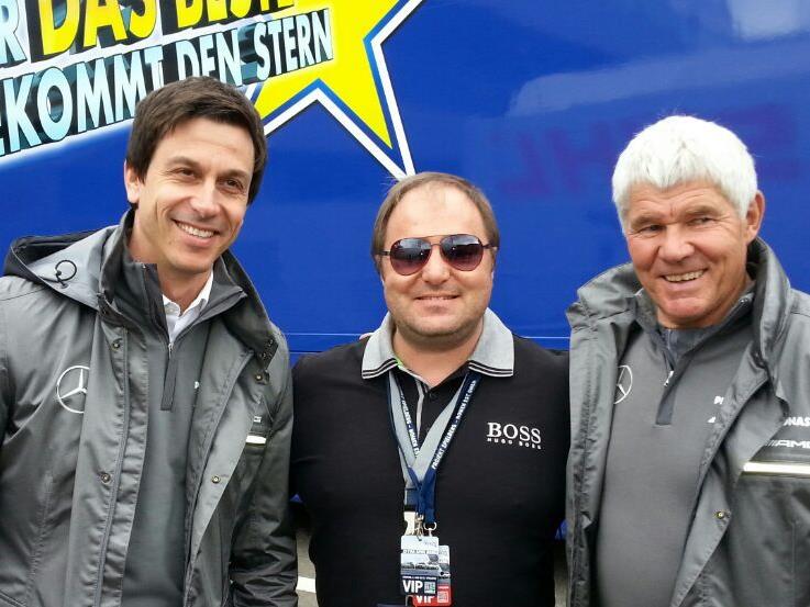 "Güggi" mit Meredes-Motorsport-Chef Toto Wolff und Toni Mathis.