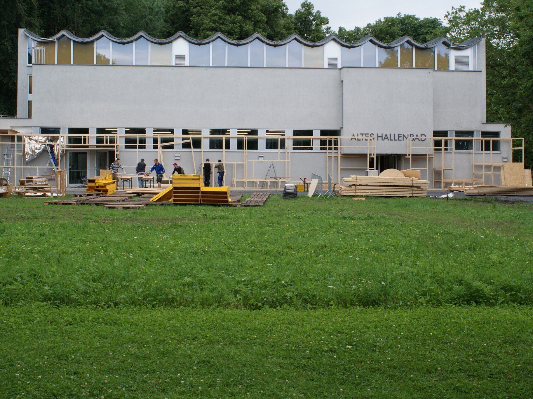 Die neue Außenfassade ist im Entstehen. Die neue Außenfassade ist im Entstehen.