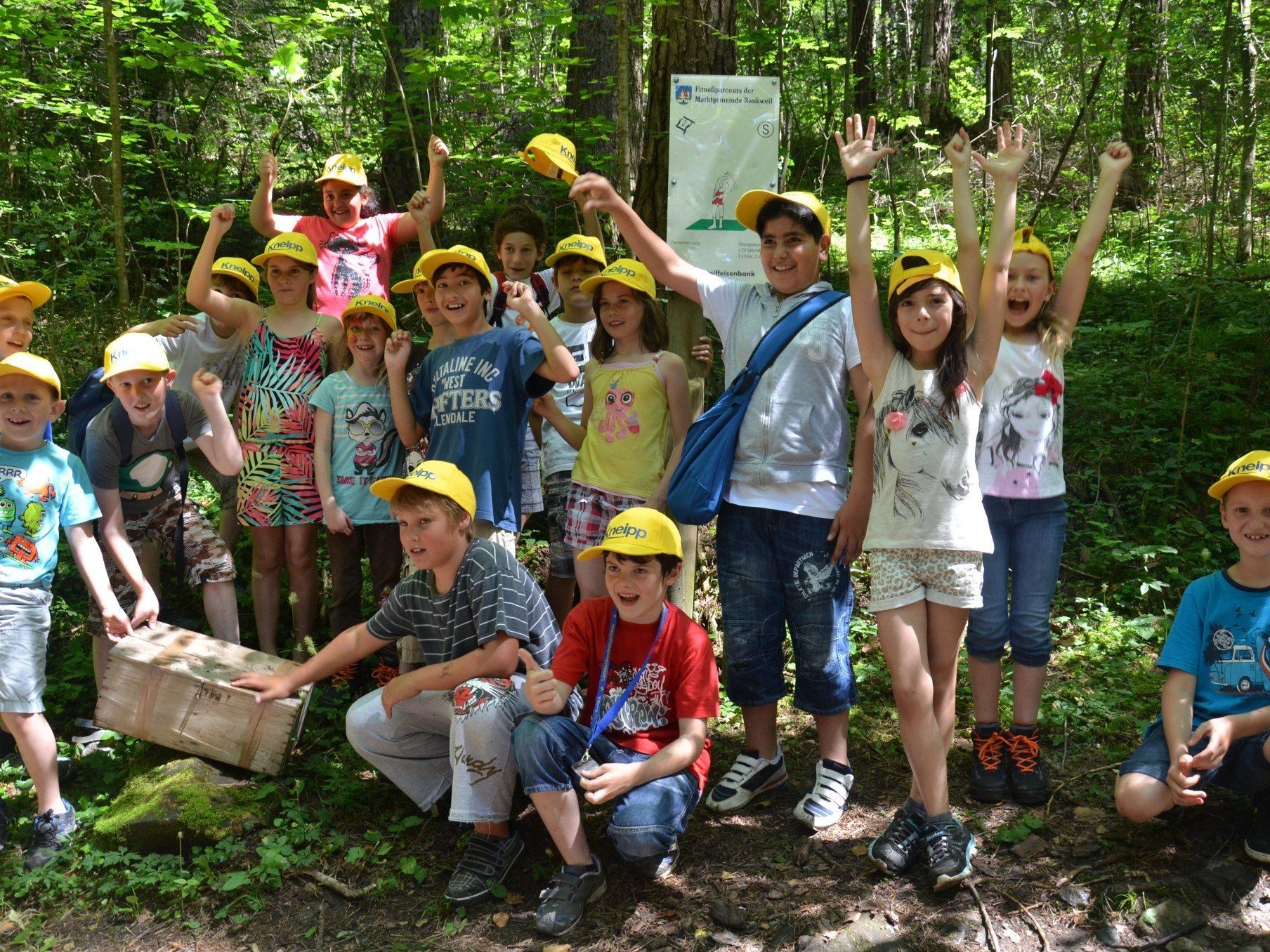 Wir haben den Schatz gefunden freuten sich die Kids der 3. Klasse VS - Markt Wir haben den Schatz gefunden freuten sich die Kids der 3. Klasse VS - Markt