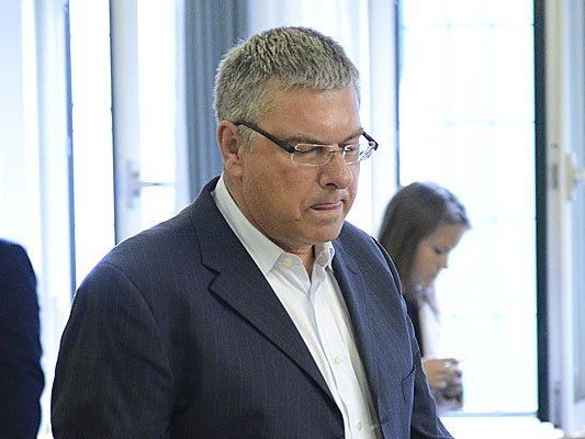 Ex-FPÖ-Manager Eccher aus Vorarlberg vor Gericht. Ex-FPÖ-Manager Eccher aus Vorarlberg vor Gericht.