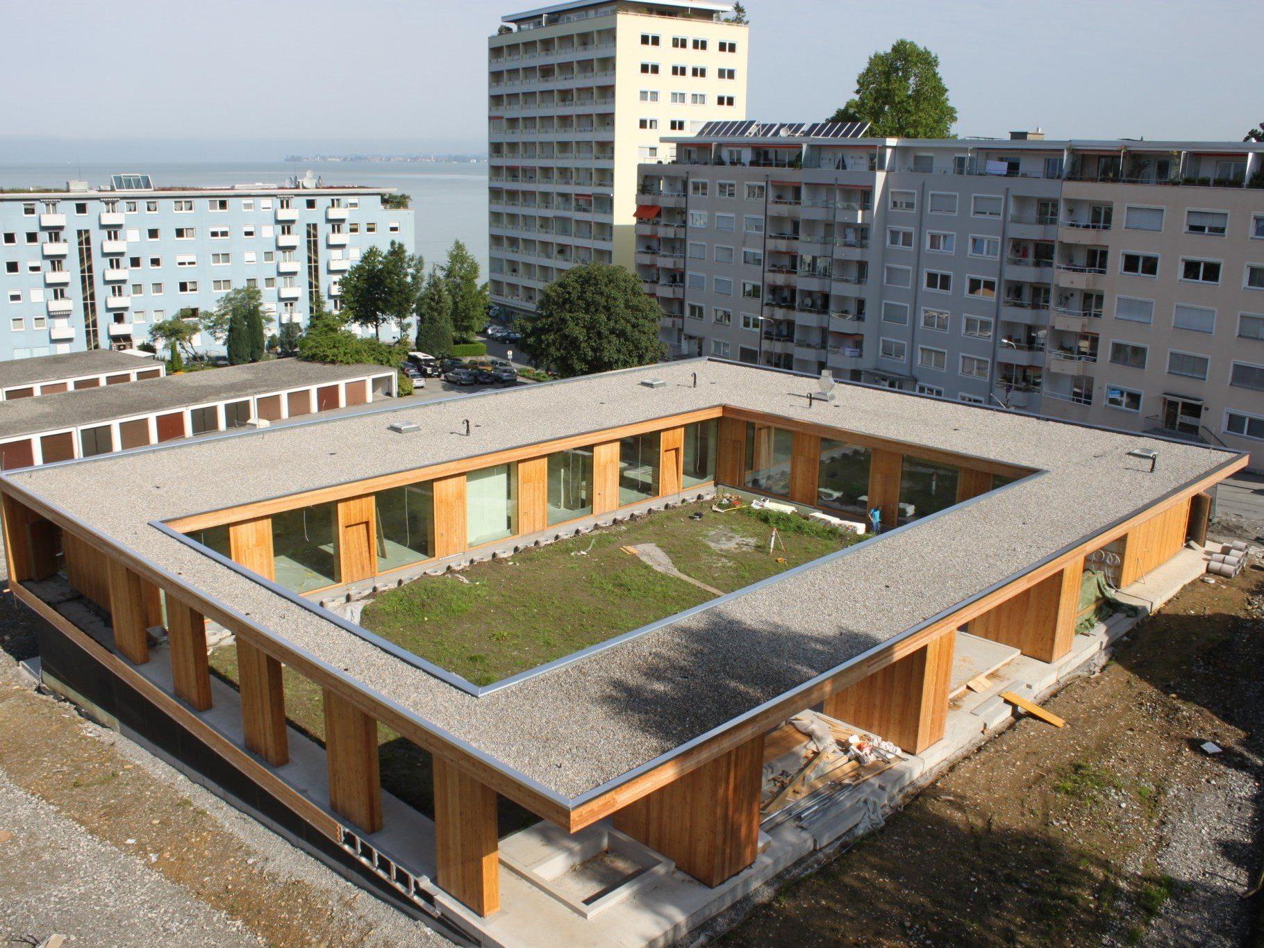 Auf dem Dach des neuen Kindergartens Klausmühle in Lochau Süd entsteht durch aktive Bürgerbeteiligung das dritte öffentliche „Solarstrom-Kraftwerk“ in Lochau.