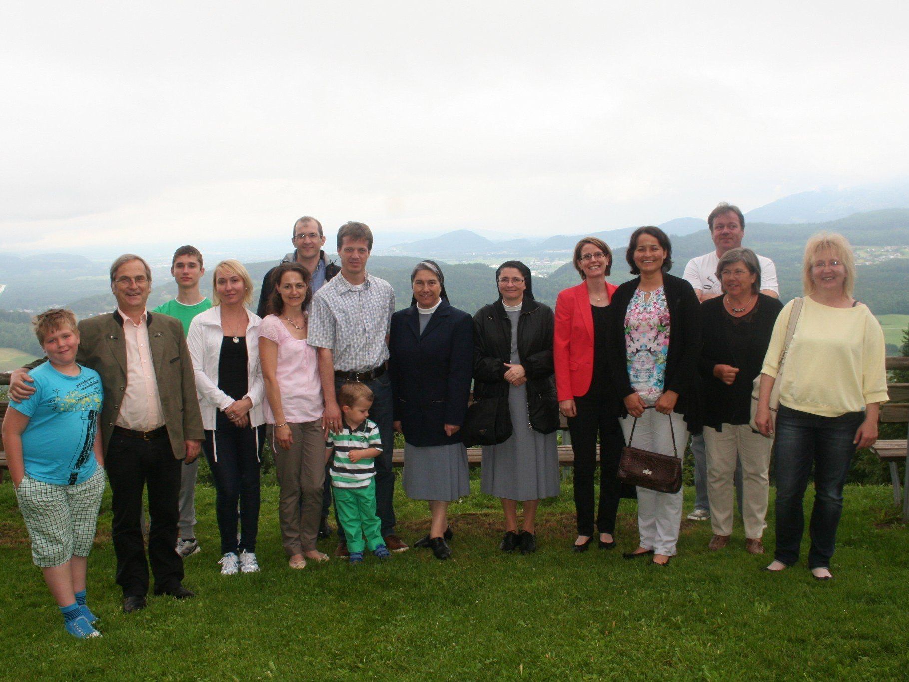 Gruppenfoto anlässlich des Willkommensfrühstücks mit Bgm. Eugen Gabriel und Vize-Bgm. Ilse Mock Gruppenfoto anlässlich des Willkommensfrühstücks mit Bgm. Eugen Gabriel und Vize-Bgm. Ilse Mock