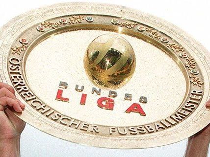 Die Bundesliga startet gleich mit zwei brisanten Duellen ins neue Spieljahr Die Bundesliga startet gleich mit zwei brisanten Duellen ins neue Spieljahr