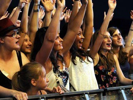 900.000 Besucher strömten am Freitag auf die Donauinsel. 900.000 Besucher strömten am Freitag auf die Donauinsel.