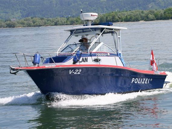 Etwa 30 Meter vor dem Gaißauer Ufer machte ein Fischer einen grausigen Fund. Etwa 30 Meter vor dem Gaißauer Ufer machte ein Fischer einen grausigen Fund.