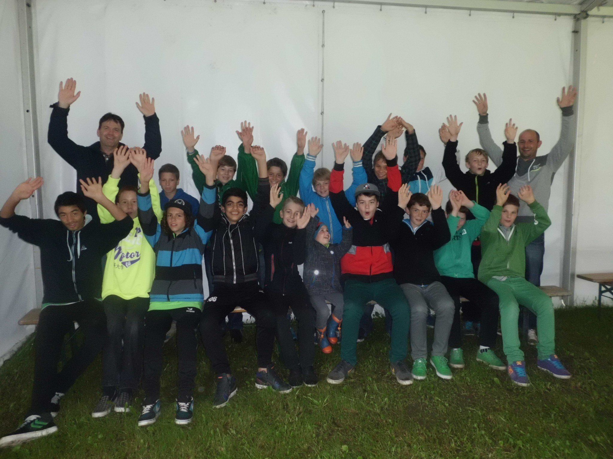 Die U13 mit ihren Trainern Die U13 mit ihren Trainern