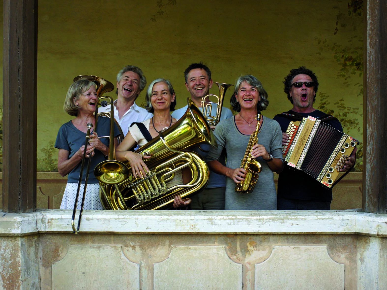 Geschwister Well Samstag, 3. August 2013, 21 Uhr am Rankler Marktplatz Geschwister Well Samstag, 3. August 2013, 21 Uhr am Rankler Marktplatz