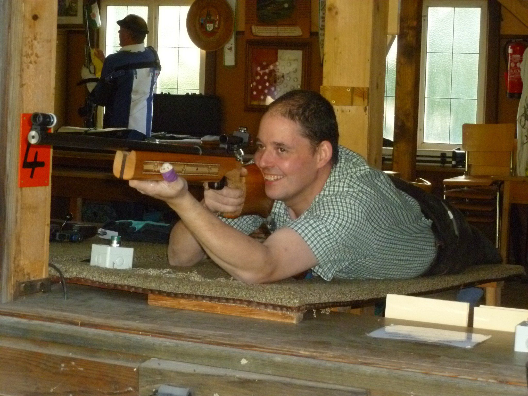 Thomas Metzler entschied die Klasse liegend frei für sich Thomas Metzler entschied die Klasse liegend frei für sich