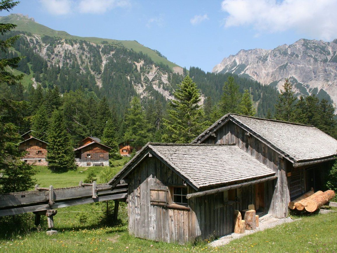 Die alte Säge im Nenzinger Himmel hat viel zu erzählen ... Die alte Säge im Nenzinger Himmel hat viel zu erzählen ...