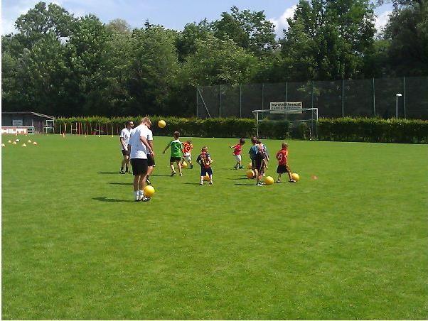 Zum Schulende veranstaltete der SV Frastanz einen Schnuppertag für fußballinteressierte Kids.