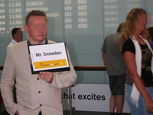 Ein Taxifahrer wartete am Flughafen auf "Mr. Snowden" Ein Taxifahrer wartete am Flughafen auf "Mr. Snowden"