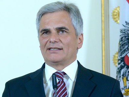 Auch der Kanzler steht hinter dem Vorgehen der Innenministerin. Auch der Kanzler steht hinter dem Vorgehen der Innenministerin.