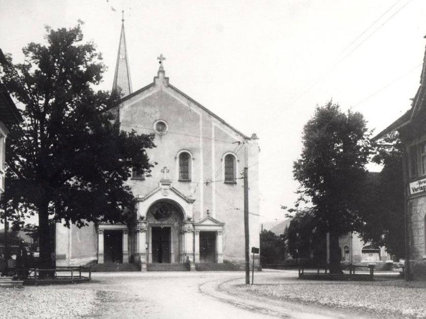 Der Lustenauer Kirchplatz kurz nach 1900.