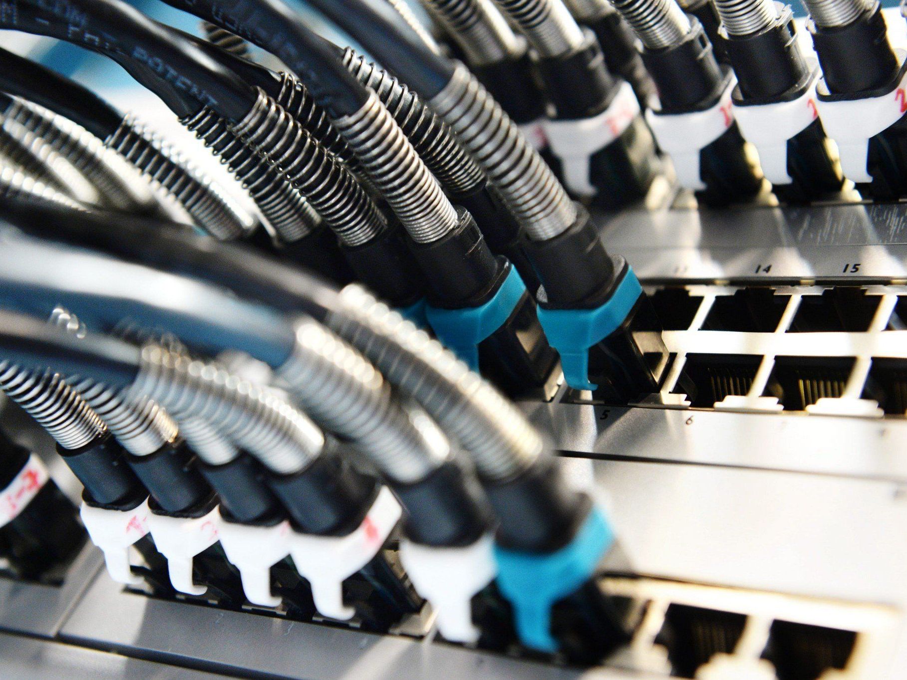 auch österreichische Internet-Nutzer von den Eacho bestätigte, dass Aktivitäten des Geheimdiensts NSA betroffen sein könnten. auch österreichische Internet-Nutzer von den Eacho bestätigte, dass Aktivitäten des Geheimdiensts NSA betroffen sein könnten.