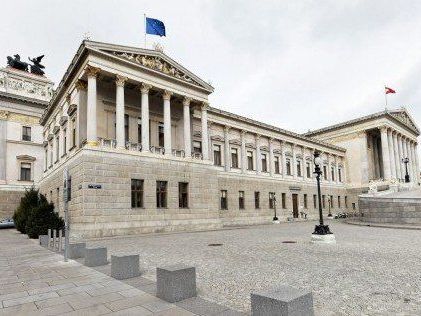 Auch die KPÖ wird bei der Nationalratswahl im hHrbst 2013 antreten. Auch die KPÖ wird bei der Nationalratswahl im hHrbst 2013 antreten.