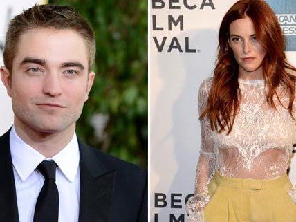 Robert Pattinson und Riley Keough lassen die Gerüchteküche brodeln. Robert Pattinson und Riley Keough lassen die Gerüchteküche brodeln.