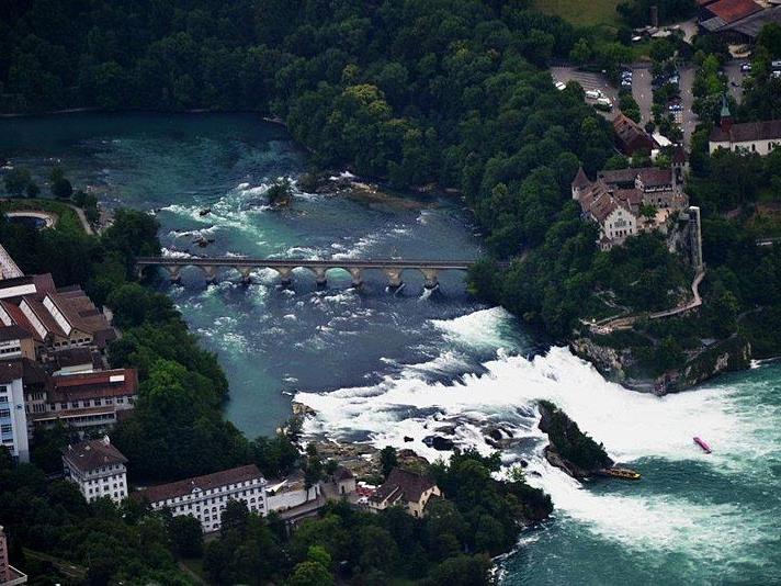 Der Rheinfall zieht jährlich rund 1,3 Millionen Besucher an.
