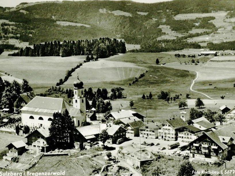 Luftaufnahme Sulzberg von Osten um 1959. (Gemeinde Sulzberg - sulzberg.at)