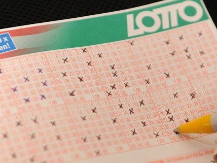 Per Quicktipp konnte ein Niederösterreich die sechs Richtigen spielen. Per Quicktipp konnte ein Niederösterreich die sechs Richtigen spielen.