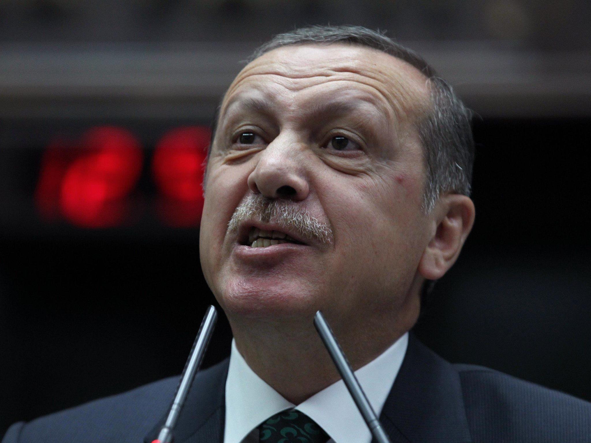 "Wir müssen unsere Nation unterstützen", so Erdogan bei seiner Rede.