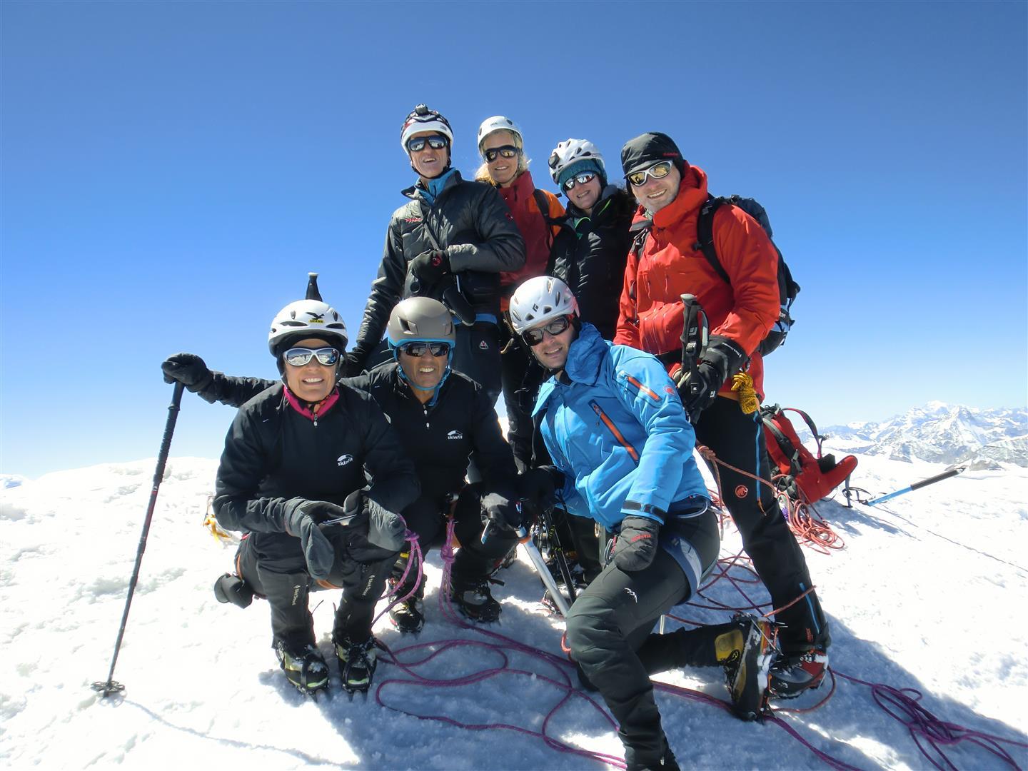 Die Gruppe auf dem Gipfel des 4.545 m hohen "Dom"