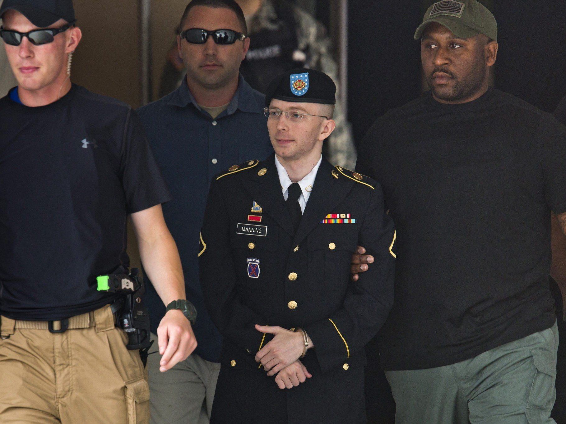 "Ich schaffe das" - Bradley Manning gibt sich gefasst. "Ich schaffe das" - Bradley Manning gibt sich gefasst.