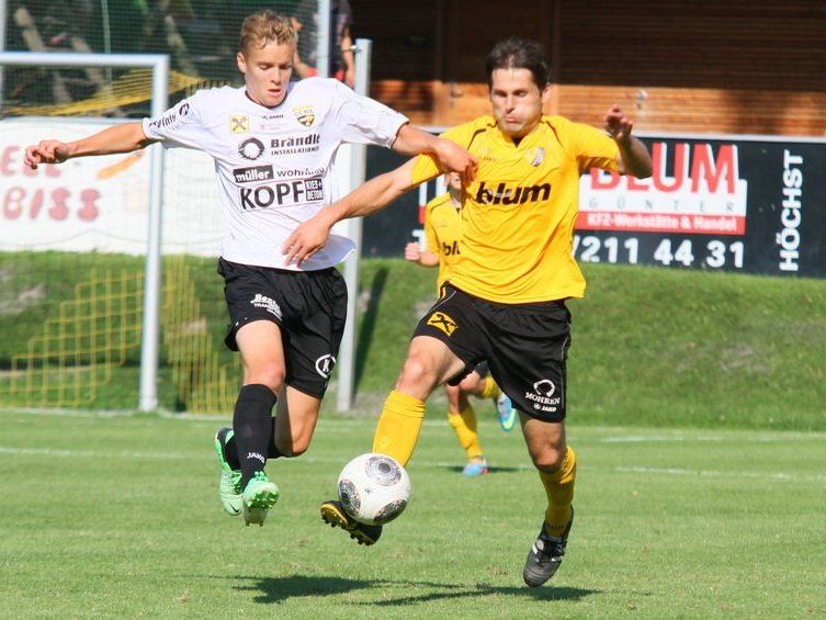 Titelverteidiger Altach Amateure mit Jungprofi Timo Wölbitsch gastiert beim LL-Klub Schwarzach. Titelverteidiger Altach Amateure mit Jungprofi Timo Wölbitsch gastiert beim LL-Klub Schwarzach.