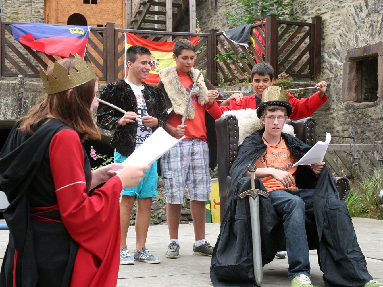 nternationale Begegnungen und spannende Aktivitäten zeichnen die Ländle-goes-Europe-Camps aus. nternationale Begegnungen und spannende Aktivitäten zeichnen die Ländle-goes-Europe-Camps aus.