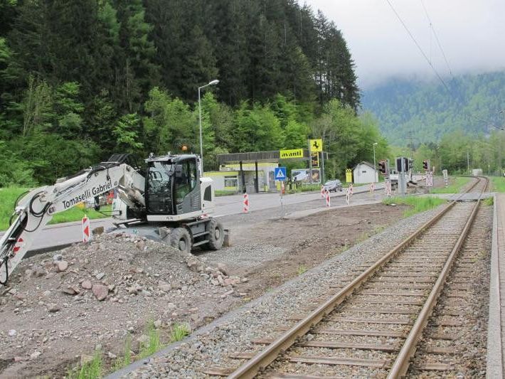 L188/L83 für zwei Nächte gesperrt. L188/L83 für zwei Nächte gesperrt.
