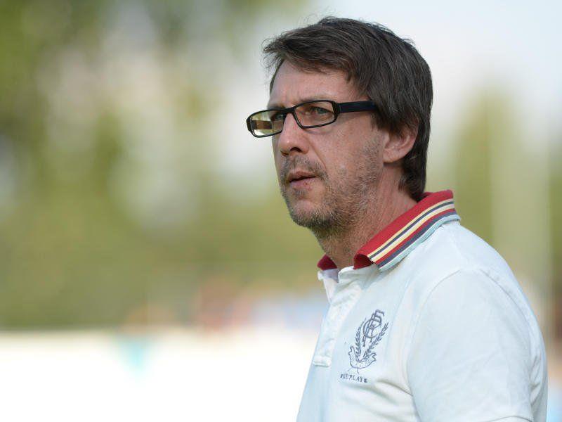 Höchst-Coach Dieter Alge feierte mit seiner Mannschaft im Derby gegen Hard einen 5:0-Heimsieg.