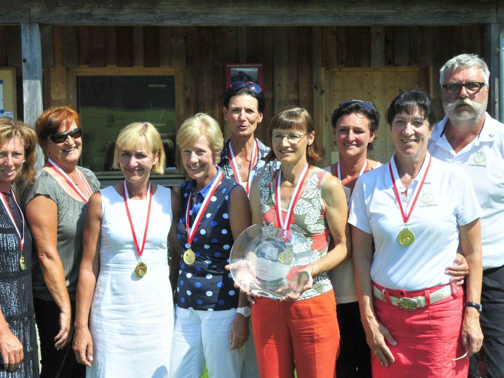 Die Frauen des GC Montfort Rankweil holten sich den Landesmeistertitel im Teambewerb. Die Frauen des GC Montfort Rankweil holten sich den Landesmeistertitel im Teambewerb.