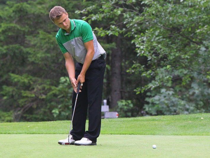 Der Nenzinger Lucas Hepberger wurde in Augsburg als bester Amateurgolfer Achtzehnter. Der Nenzinger Lucas Hepberger wurde in Augsburg als bester Amateurgolfer Achtzehnter.