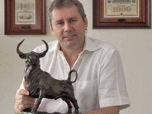 Der Vermögensverwalter und Ex-FC-Lustenau-Präsident Dieter Sperger (51) soll Kundengelder in Millionenhöhe veruntreut haben. Der Vermögensverwalter und Ex-FC-Lustenau-Präsident Dieter Sperger (51) soll Kundengelder in Millionenhöhe veruntreut haben.