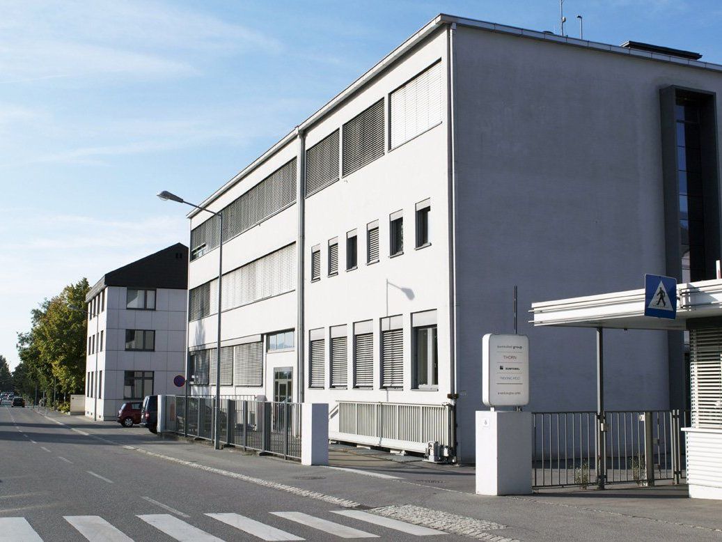 Umsatz nur leicht rückläufig gesehen - Restrukturierungsaufwand belastet. Umsatz nur leicht rückläufig gesehen - Restrukturierungsaufwand belastet.
