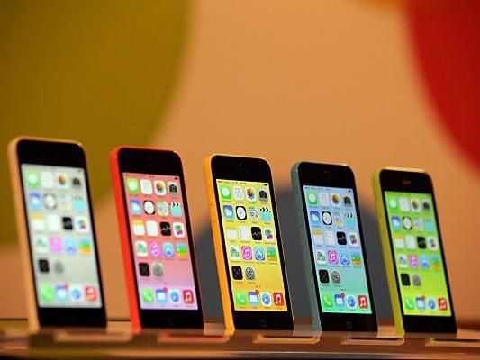 Apples "Billig"-iPhone 5C kommt in die Läden