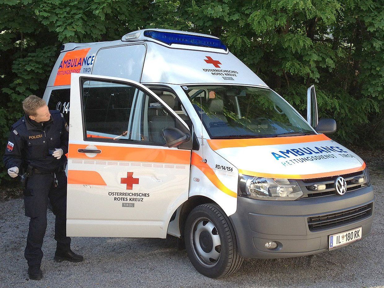 Am Montag wurde ein Jugendlicher in Graz von einem Bekannten mit einer Pistole bedroht. Am Montag wurde ein Jugendlicher in Graz von einem Bekannten mit einer Pistole bedroht.