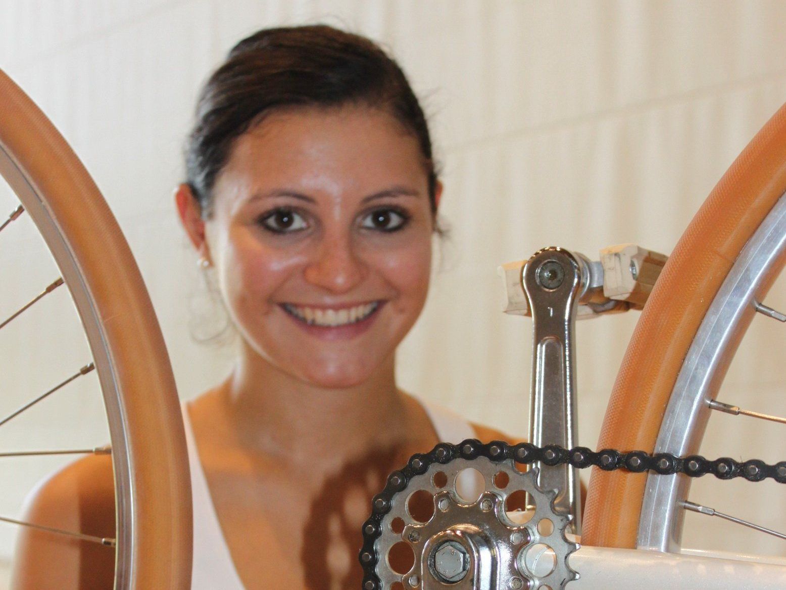 Die Meiningerin Adriana Mathis wurde Zweite im Einer und gewinnt mit Fabian Allgäuer im Mixed-Bewerb. Die Meiningerin Adriana Mathis wurde Zweite im Einer und gewinnt mit Fabian Allgäuer im Mixed-Bewerb.